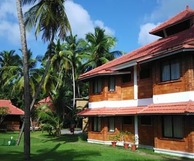 https://imgcld.yatra.com/ytimages/image/upload/t_hotel_yatra_city_desktop/v1443553248/Domestic Hotels/Hotels_Kasargod/Gokulam Nalanda Resort/OverView1.jpg